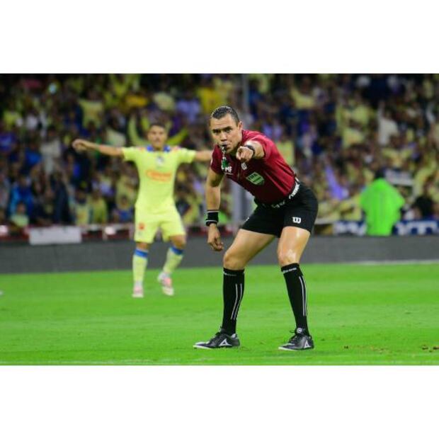 El Gato Ortiz no dudó en dar el penalti con el que América se coronó ante Cruz Azul en el Cl. 2024. Foto: Imago7