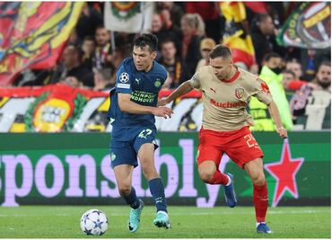 'Chucky' Lozano jugó 82' minutos en el empate del PSV en Champions League