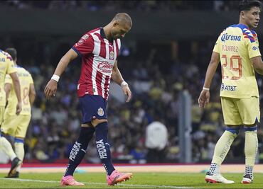 'Una eliminación dolorosa, pero nos levantaremos': Chicharito tras la eliminación ante el América
