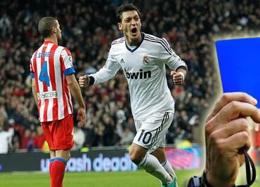 Mesut Özil se burló del Atlético de Madrid por la implementación de la tarjeta azul: "Sólo jugará con seis futbolistas"