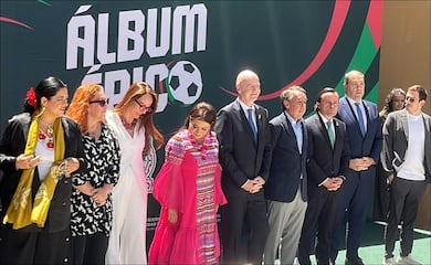 Gianni Infantino y Clara Brugada inauguran la exposición "Álbum Épico" en Iztapalapa 