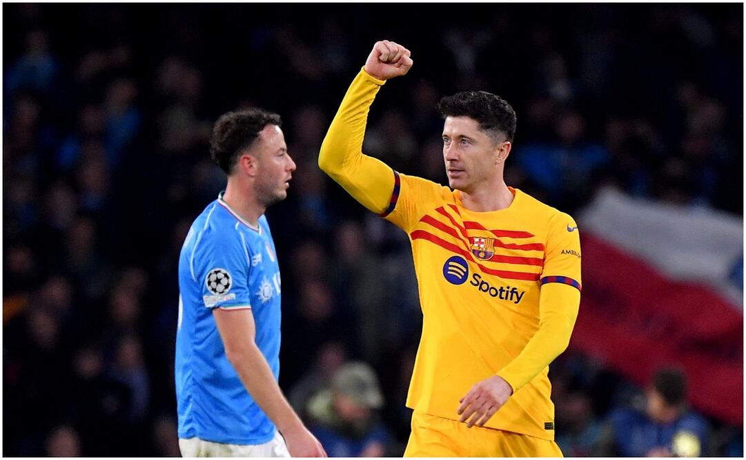 Robert Lewandoski festejando su gol ante el Napoli / FOTO: AFP