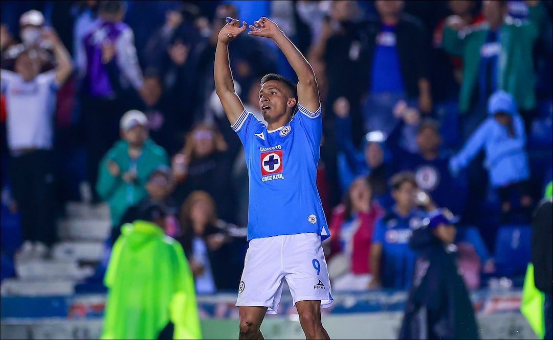 Ángel Sepúlveda celebra el tanto del empate ante Toluca. FOTO: Imago7