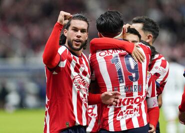 Chivas le dio la vuelta al Necaxa con golazos de Cowell, Marín y Guzmán