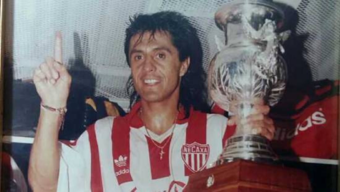 Cuchillo Herrera defendió la playera de equipos importantes en el futbol mexicano. Foto: Especial