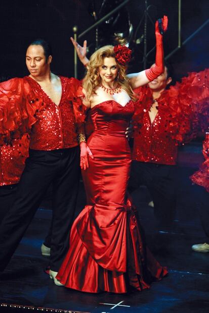 Los 10 vestidos más ajustados de Aracely Arámbula