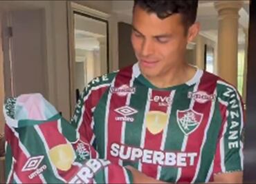 Thiago Silva regresó al Fluminense y fue recibido con un particular video de presentación