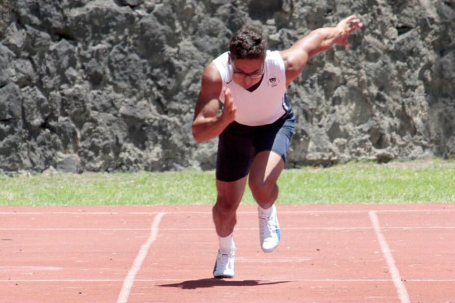 Rodrigo Guzmán, Campeón Nacional de 100 metros planos, necesita de nuestro apoyo