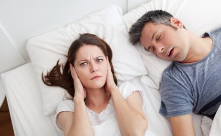 5 remedios simples para ayudarte a dejar de roncar