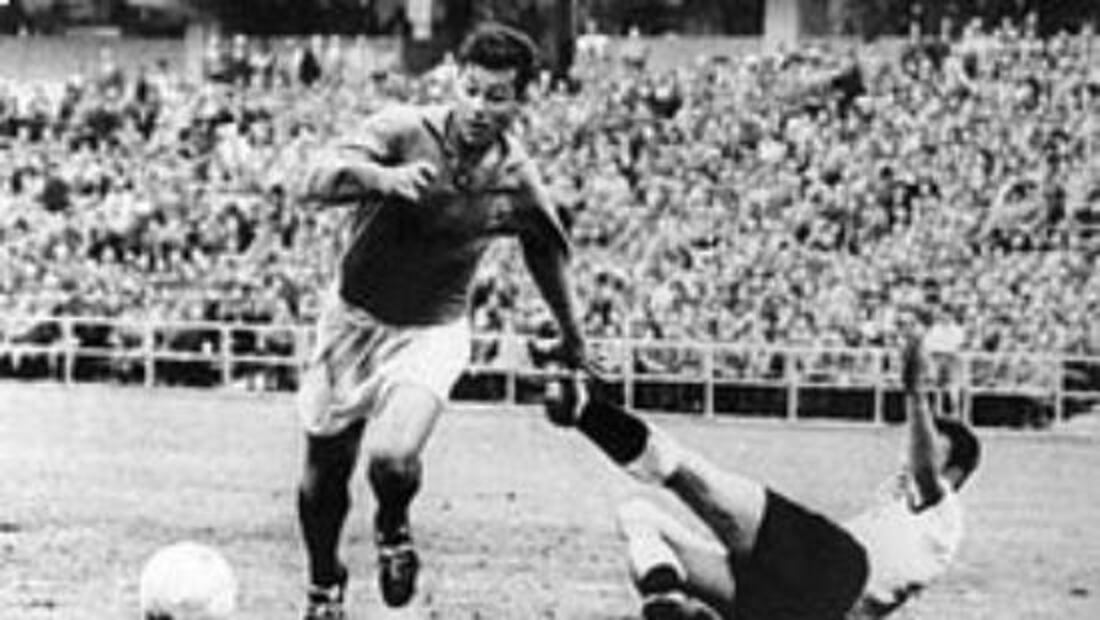 Just Fontaine anotó 13 goles en los seis partidos que disputó con Francia en el Mundial de Suecia 58. Foto: Especial