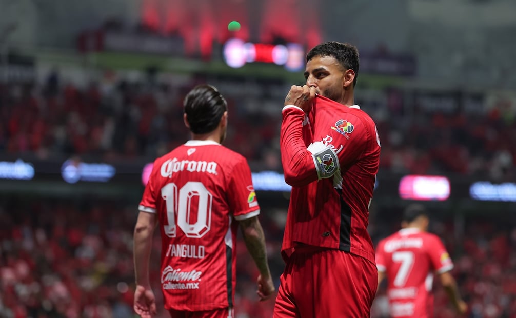 Alexis Vega en festejo de gol, durante la semifinal del Clausura 2025 entre Toluca y Tigres - Foto: Imago7