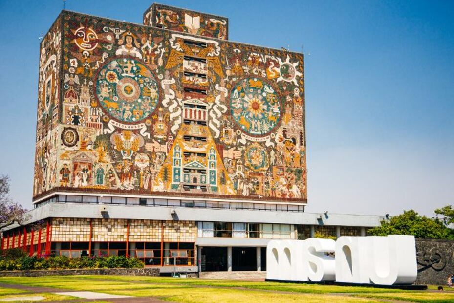¿Qué significa el escudo y lema de la UNAM?