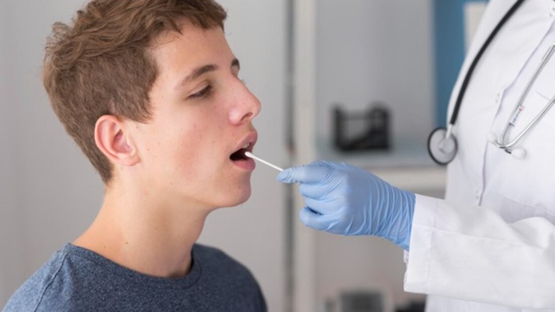 La diferencia entre las pruebas Covid: nasal, nasofaríngea y de saliva