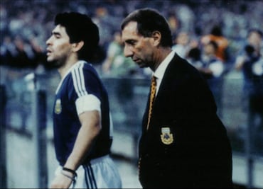 La amenaza de Bilardo de tirar el avión al océano si Argentina era eliminada de Italia 90; ¿Qué pasó?