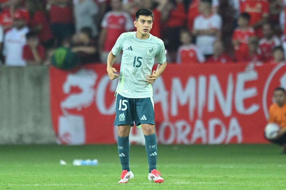 Gilberto Mora en su debut con la Selección Mexicana, durante el partido amistoso ante el Inter de Porto Alegre - Foto: Imago7