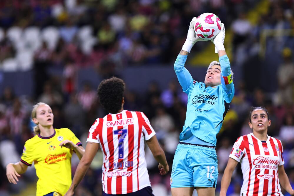 América y Chivas empatan en un Clásico Nacional de locura; Kiana Palacios salva a las Águilas - Foto: Imago7