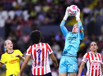 América y Chivas empatan en un Clásico Nacional de locura; Kiana Palacios salva a las Águilas