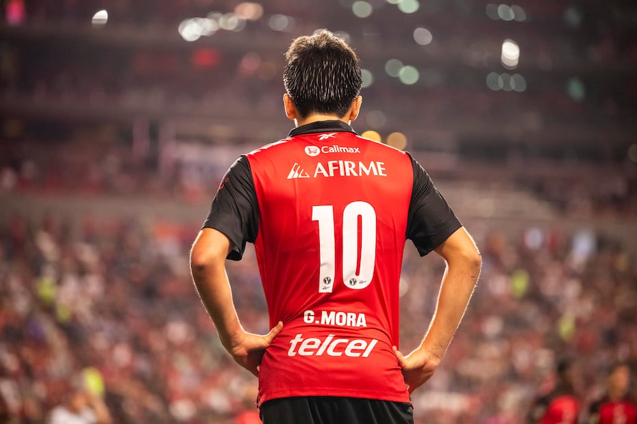 Gil Mora portando el dorsal 10 con los Xolos de Tijuana / Foto: Imago7