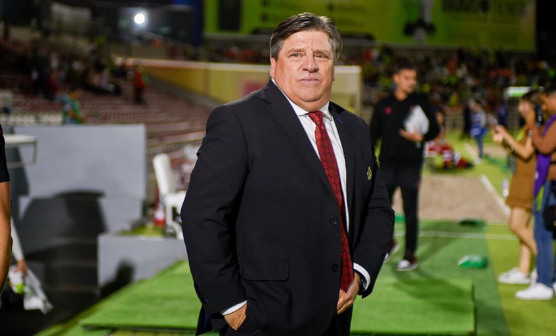 El Piojo Herrera buscará vencer al Tri en su partido de Copa Oro Foto: Imago7