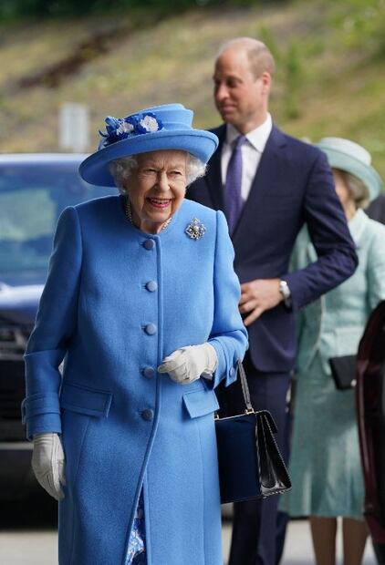 El príncipe William podría abdicar al trono de Inglaterra por salud