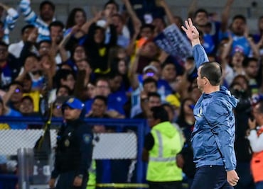 André Jardine le "recuerda" el tricampeonato de América a la afición de Cruz Azul; sale expulsado del Clásico Joven