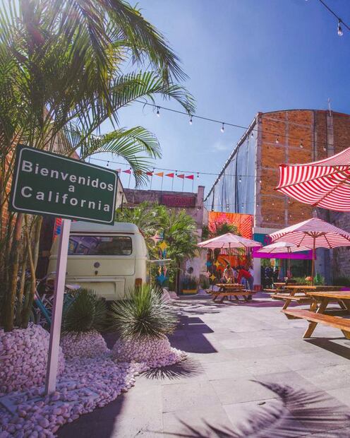 "Stranger Things": Elenco de la serie de Netflix inaugura el Stranger California en México