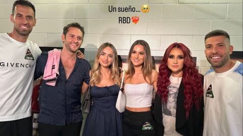 Sergio Busquets y Jordi Alba asisten a concierto de RBD en Miami