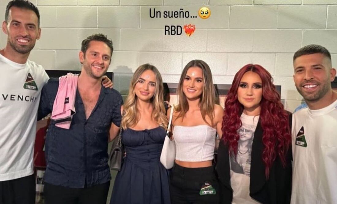 Sergio Busquets, Jordi Alba y sus parejas con Dulce María y Christopher Uckermann / Foto: Especiales