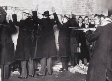 14 de febrero de 1929: La matanza de San Valentín de Al Capone