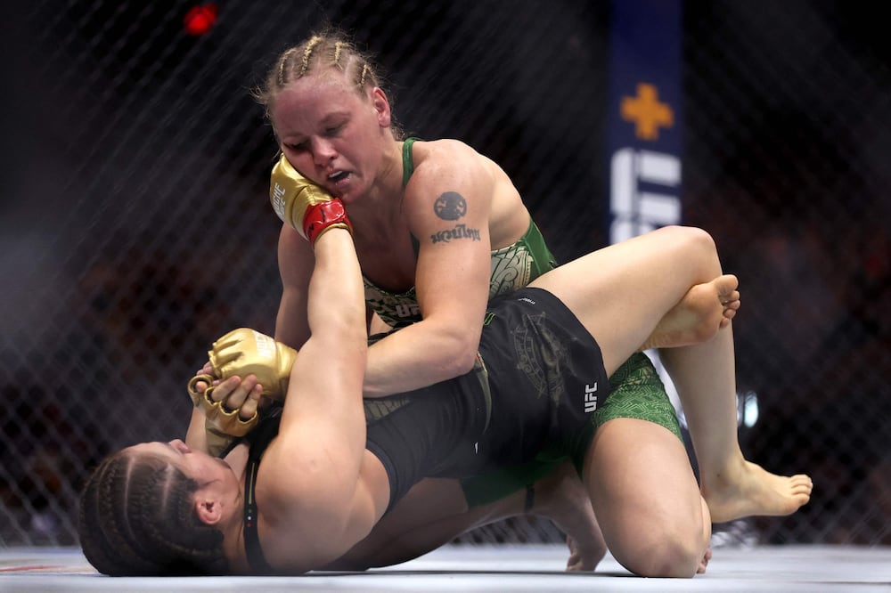 Alexa Grasso perdió su título de la UFC ante Valentina Shevchenko. Foto: AFP