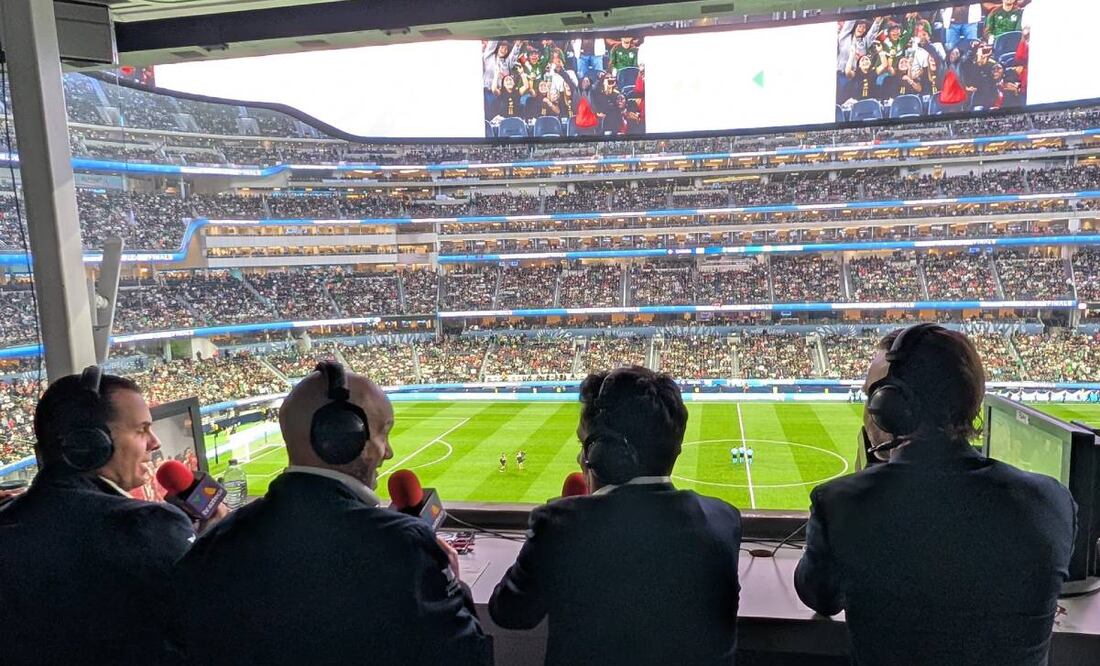 TV Azteca le ganó en rating a Televisa en el partido de México vs Canadá. Foto: Especial