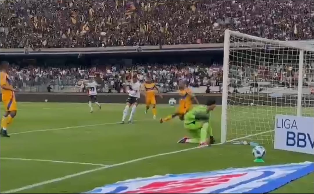 Rogelio Funes Mori dispara dentro del área para abrir el marcador. FOTO: Captura