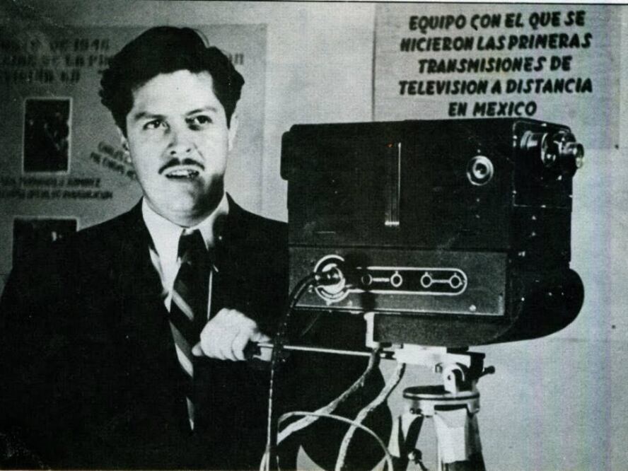 A este egresado de la Escuela Superior de Ingeniería Mecánica y Eléctrica le debemos la creación de la televisión a color. También es uno de los fundadores del canal 5, el cuál lleva sus iniciales: XH-GC. (Foto: El Universal)
