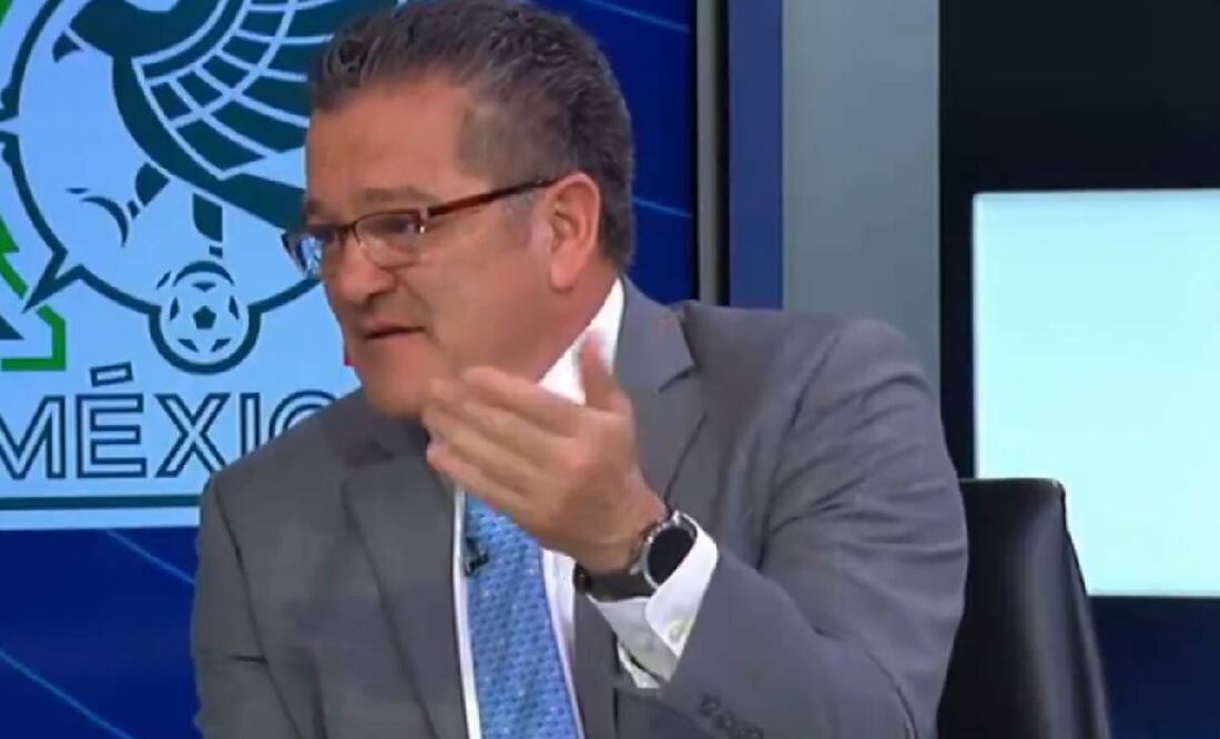 Hermosillo considera que el TRI no tiene ni píes ni cabeza.  Foto: @CHermosillo27.