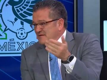 Carlos Hermosillo vuelve a tundirle a Jaime Lozano