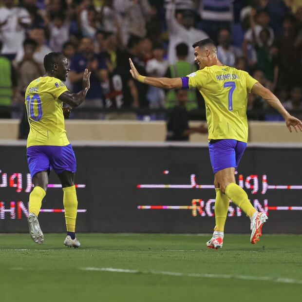 Cristiano Ronaldo y Sadio Mané. Fuente: Instagram @sadiomaneofficiel