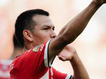 Hirving Lozano alista su último juego en Europa; ¿Cuál será el último equipo que enfrentará?