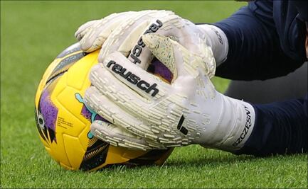 Un portero de élite dice adiós a su pareja sentimental luego de varios años de matrimonio