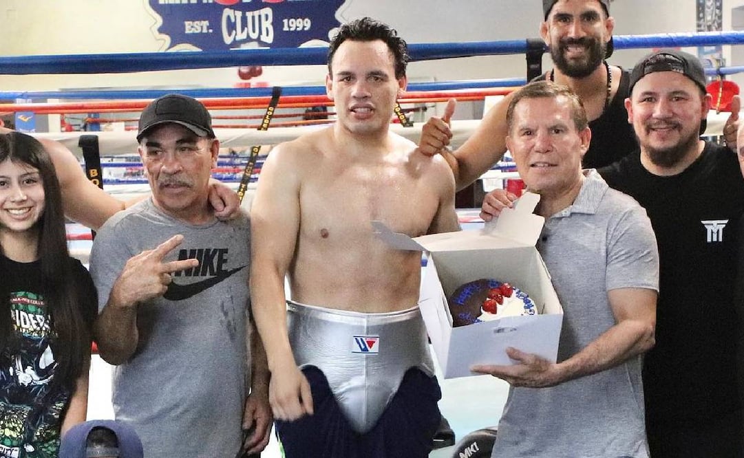 Julio César Chávez Jr. recientemente se reconcilió con su padre tras sus problemas legales y adicciones. Foto: Especial