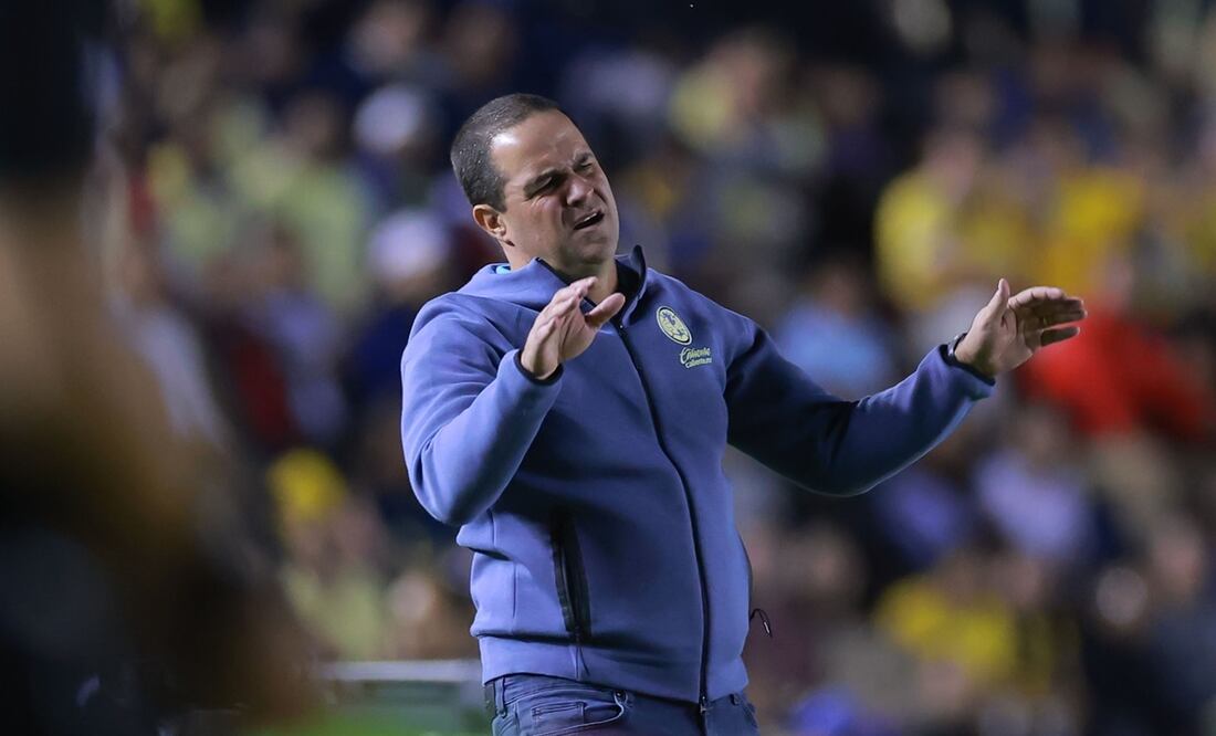 André Jardine con el América, durante los Cuartos de Ida del Apertura 2024 - Foto: Imago7