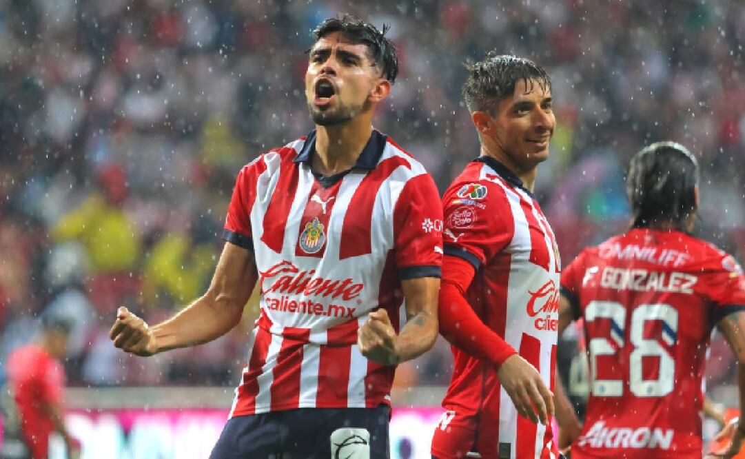 Ricardo Marín marco doblete en el triunfo de Chivas sobre el Atlas. Foto: Imago7