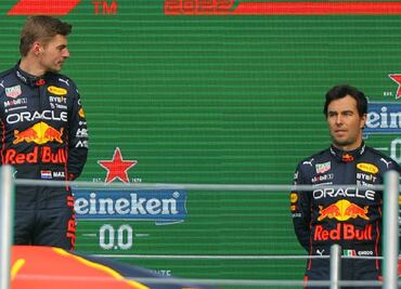 Periodista destrozó a Checo Pérez cuando lo comparó con Max Verstappen: "Es un blando, un turista"