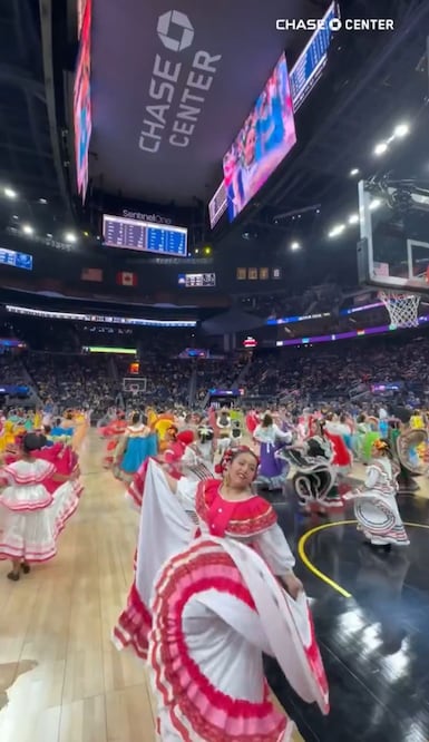 La mejor liga de baloncesto en el mundo festeja el linaje latino