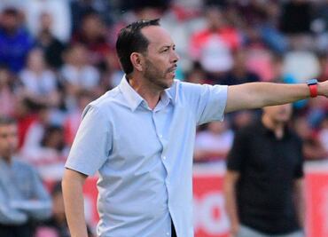 Necaxa despide a Eduardo Fentanes tras ligar siete derrotas en el Apertura 2024