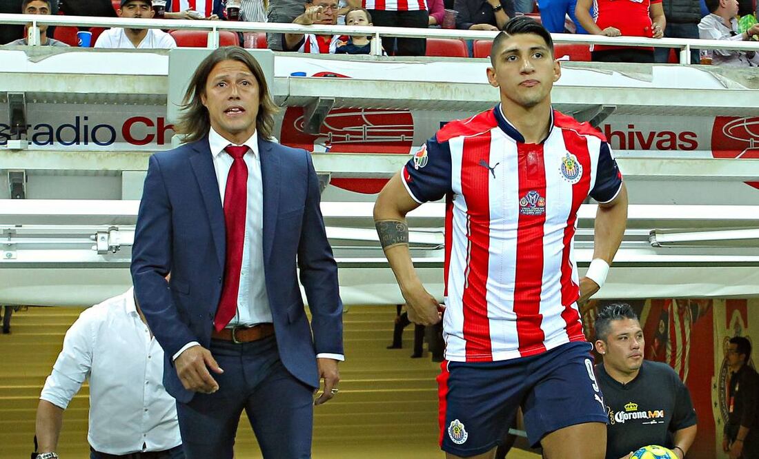 Alan Pulido a Matías Almeyda tuvieron un exitoso paso en Chivas. Foto: Imago7