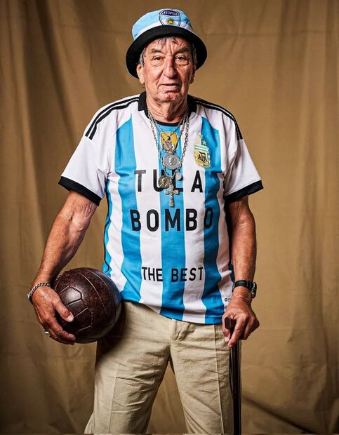 El Tula, dejó un legado imborrable como hincha incondicional de la Selección Argentina. Fuente: Instagram @fifa