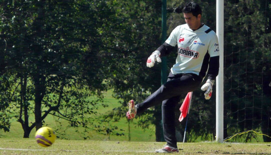 10 futbolistas que han tenido graves roces con la ley