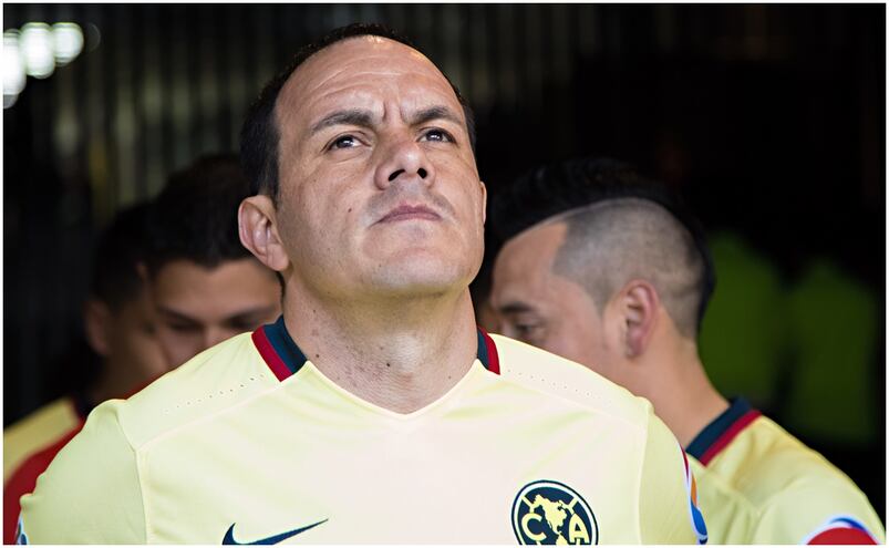 Cuauhtémoc Blanco perdió la cabeza en el Clásico de Leyendas y golpeó al portero de Chivas