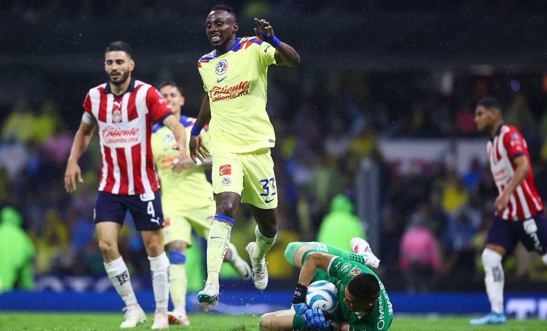 Zague le mandó un recadito a las Chivas luego de su eliminación. Foto: Imago7